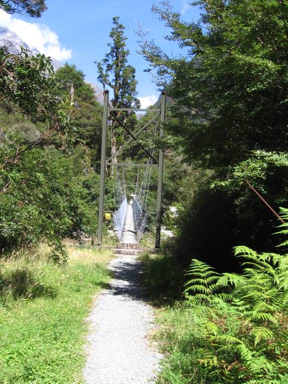 1. Swingbridge at Track Start